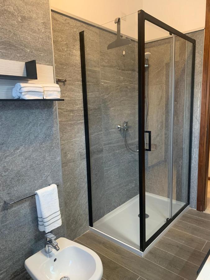 Lario Promenade: Family Friendly Apartment In Como Zewnętrze zdjęcie