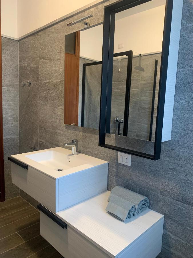 Lario Promenade: Family Friendly Apartment In Como Zewnętrze zdjęcie