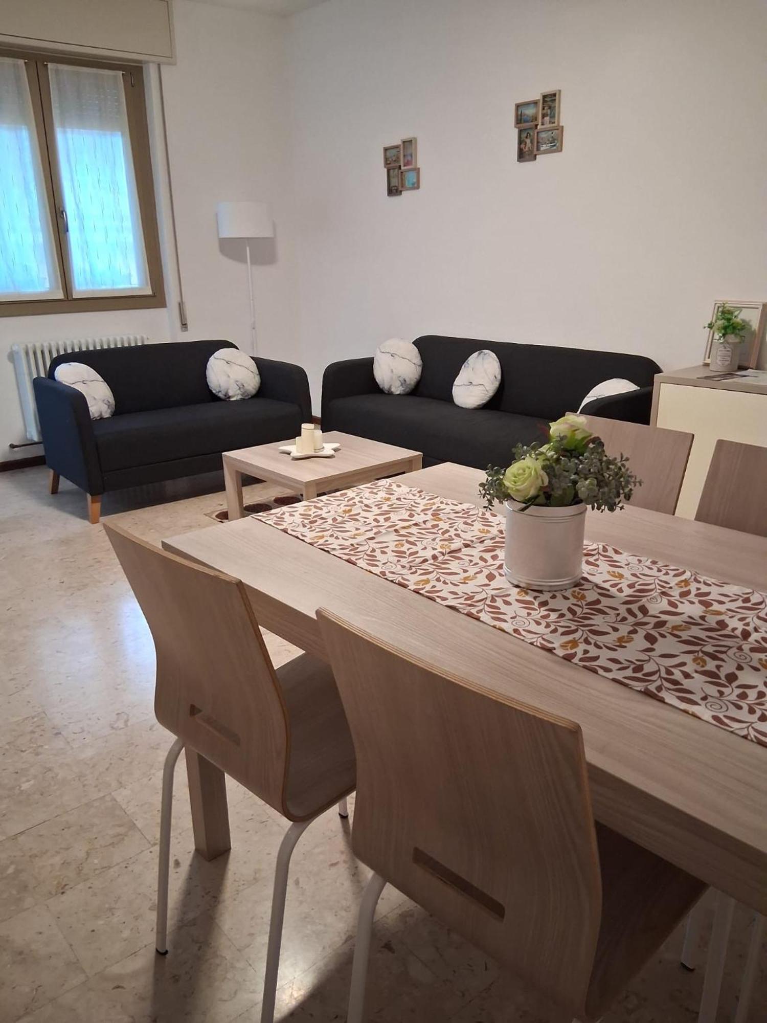 Lario Promenade: Family Friendly Apartment In Como Zewnętrze zdjęcie